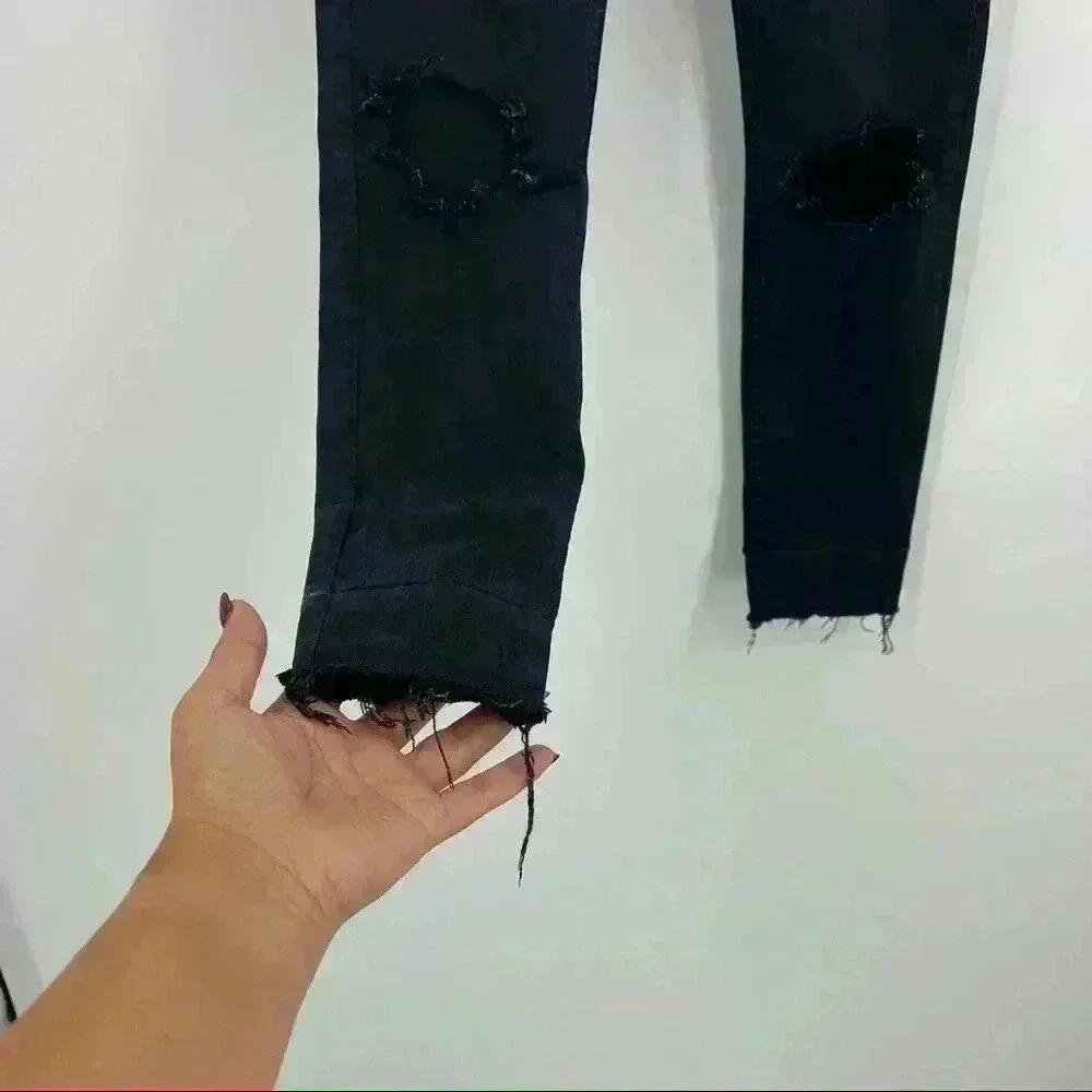 TopShop‎ Black High Rise Distressed Skinny Jeans Size W28